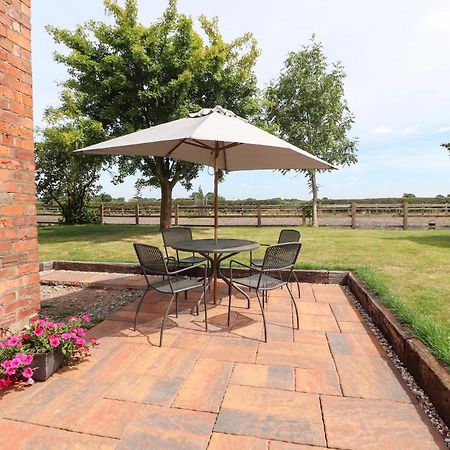 Villa Hill Farm à Nantwich Extérieur photo